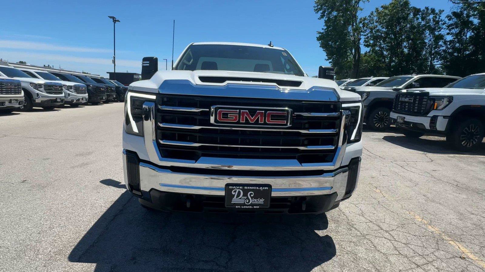 New 2026 GMC Sierra 2500 SLE AWD/4WD image 3