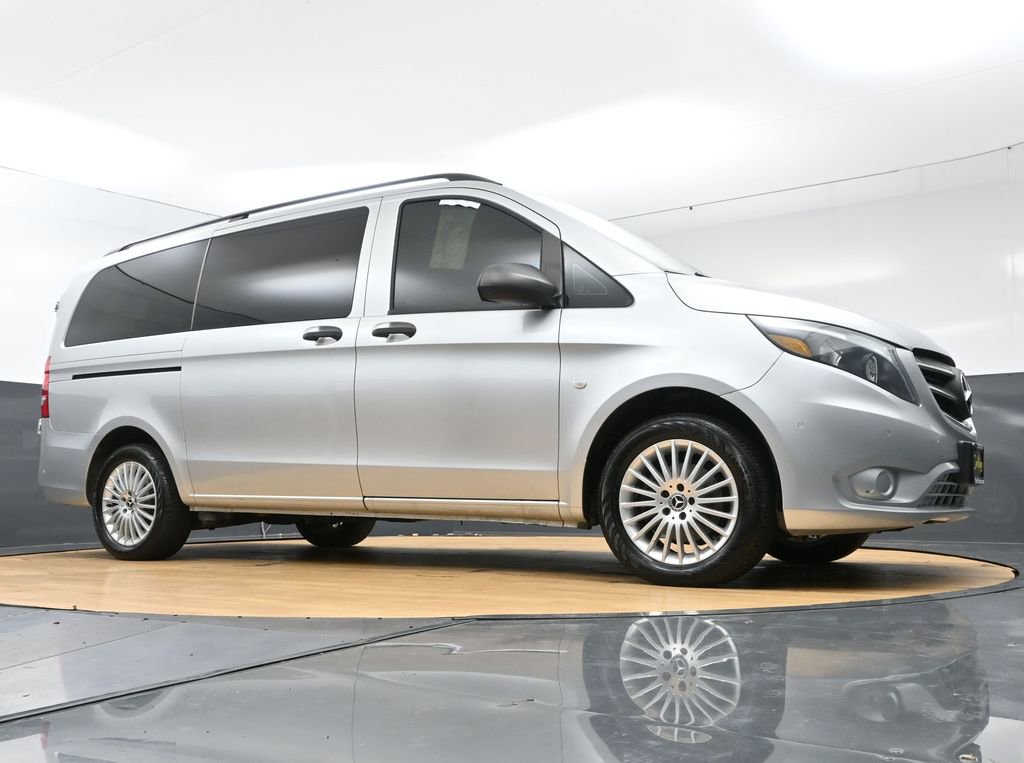 Used 2018 Mercedes-Benz Metris Passenger image 49