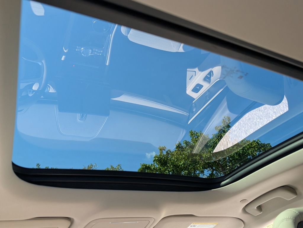 New 2025 Lincoln Nautilus Reserve image 16