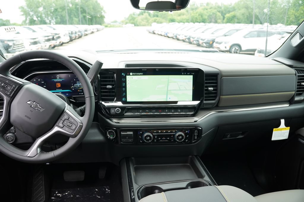 New 2026 Chevrolet Silverado 2500 ZR2 AWD/4WD image 14