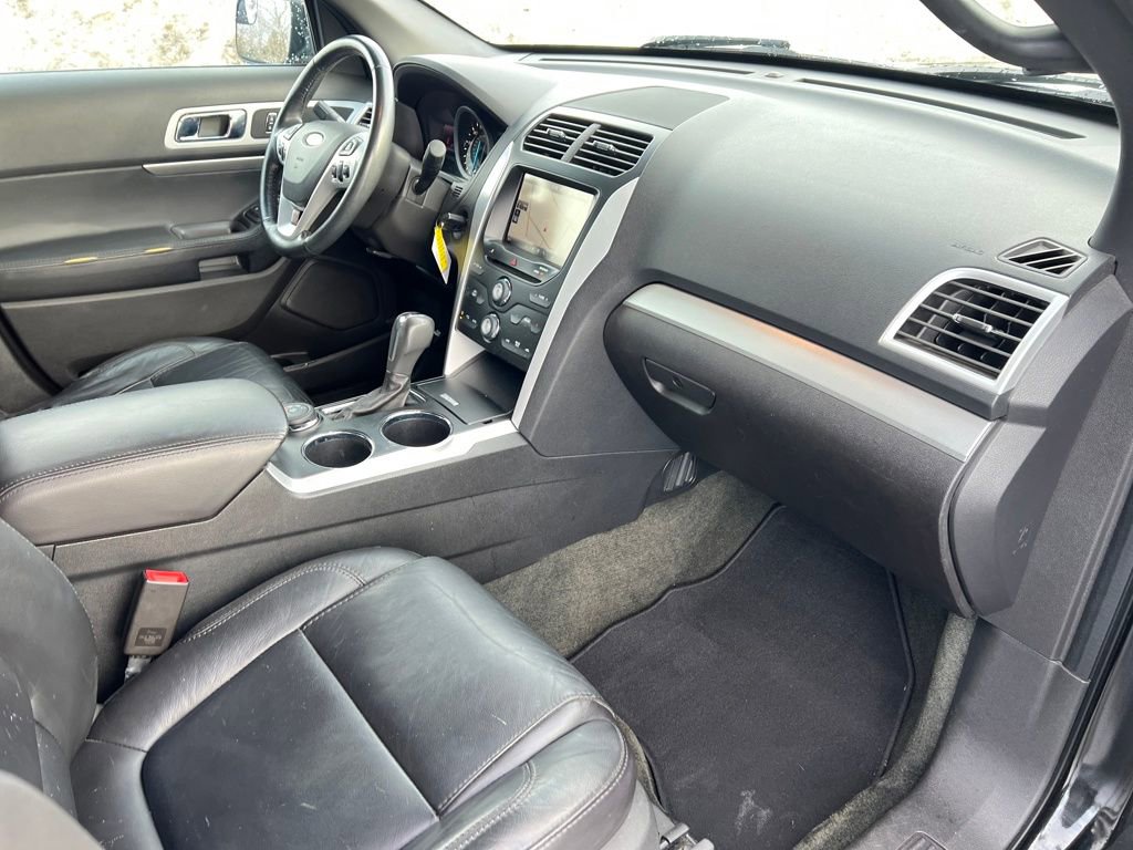 Used 2013 Ford Explorer XLT image 34