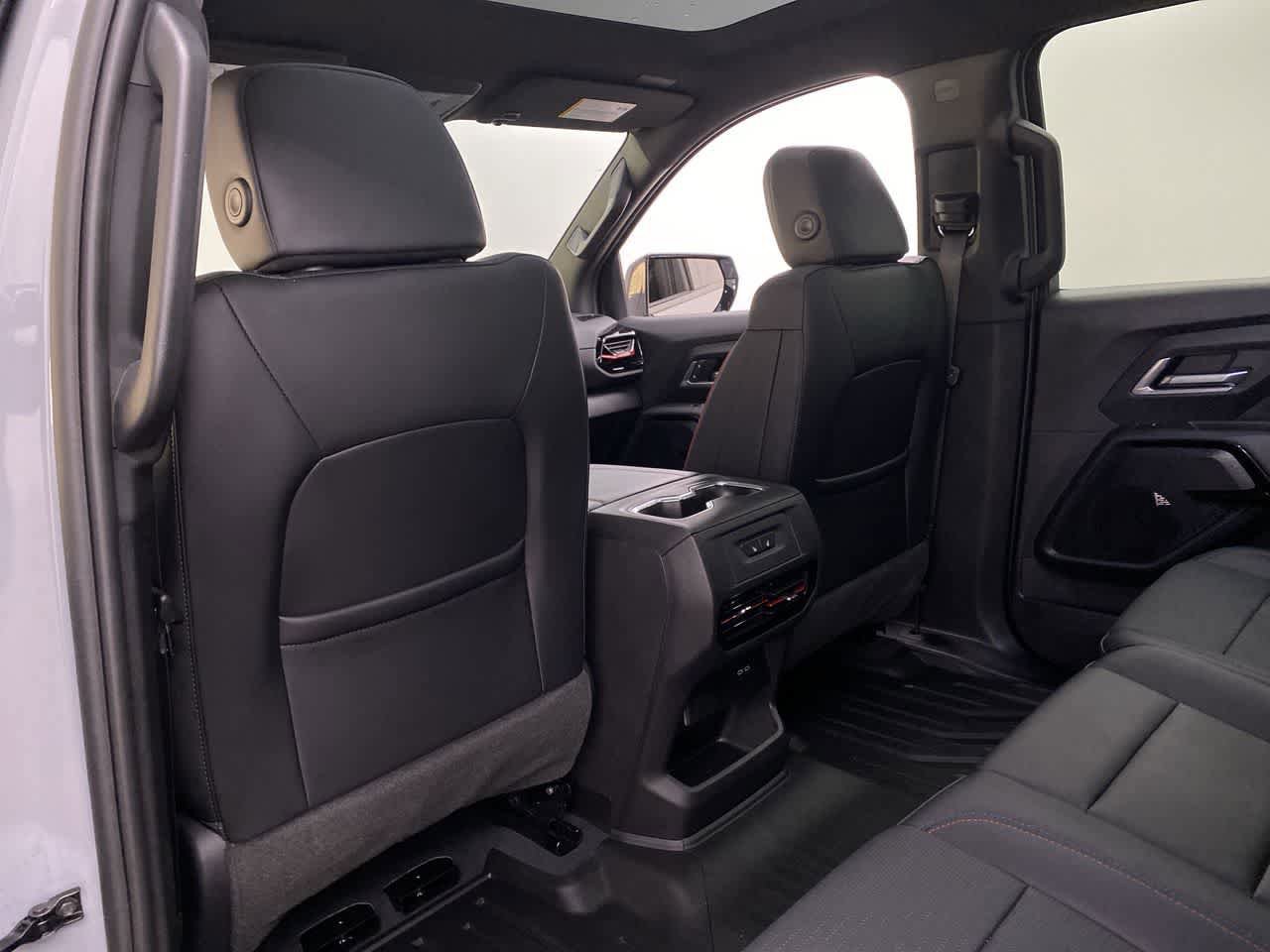 Used 2025 Chevrolet Silverado EV RST AWD/4WD image 15