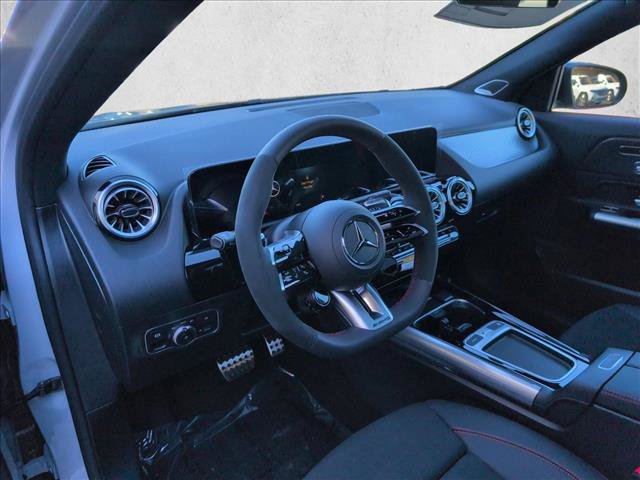 New 2026 Mercedes-Benz GLA 35 AMG 4MATIC image 3