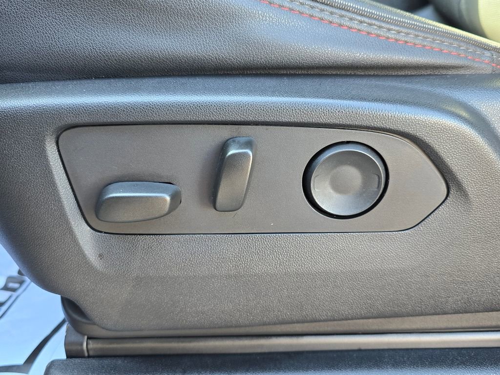 Used 2022 Chevrolet Tahoe RST w/ Luxury Package image 17