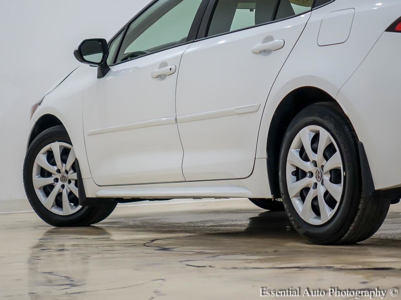 Used 2023 Toyota Corolla LE FWD image 11