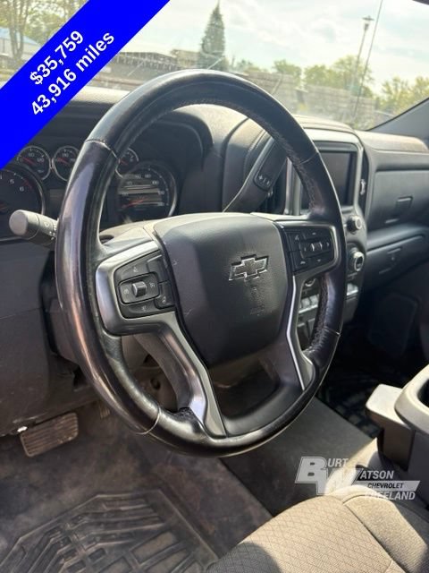 Used 2022 Chevrolet Silverado 1500 RST AWD/4WD image 16