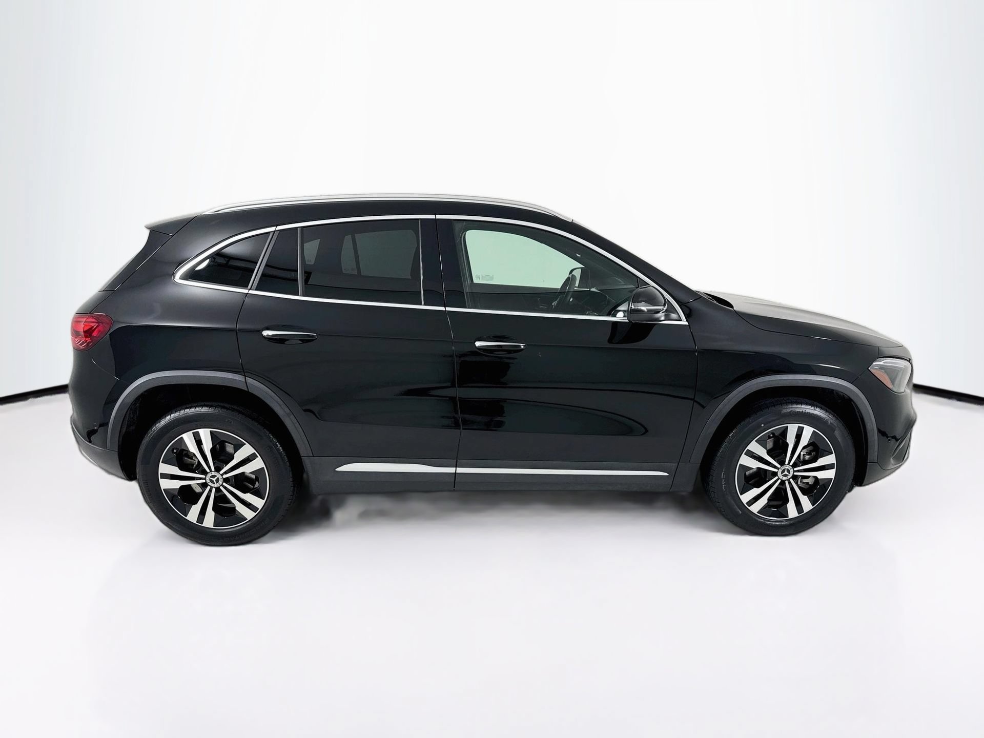 Certified 2025 Mercedes-Benz GLA 250 image 9