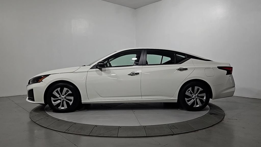 Certified 2025 Nissan Altima 2.5 S FWD image 2