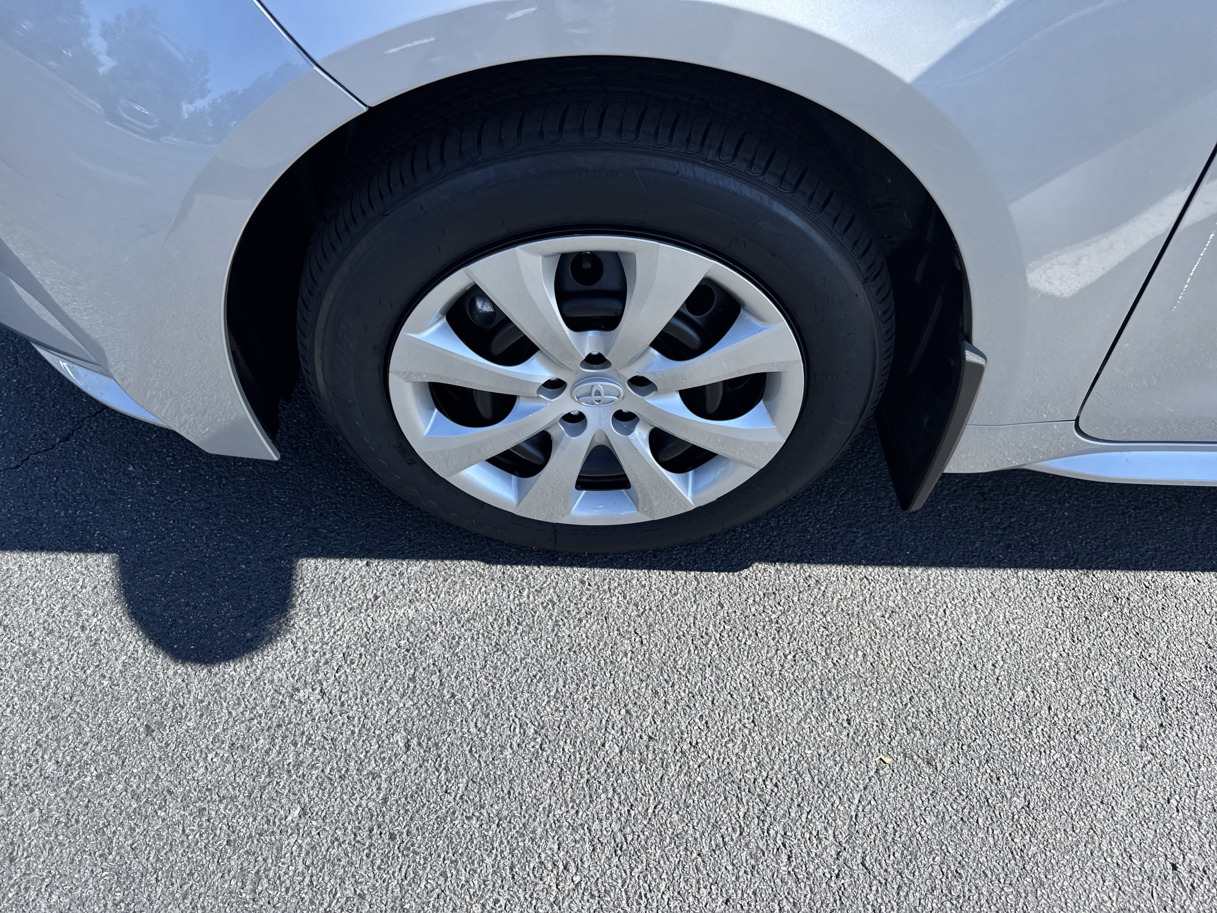 New 2027 Toyota Corolla LE FWD image 9
