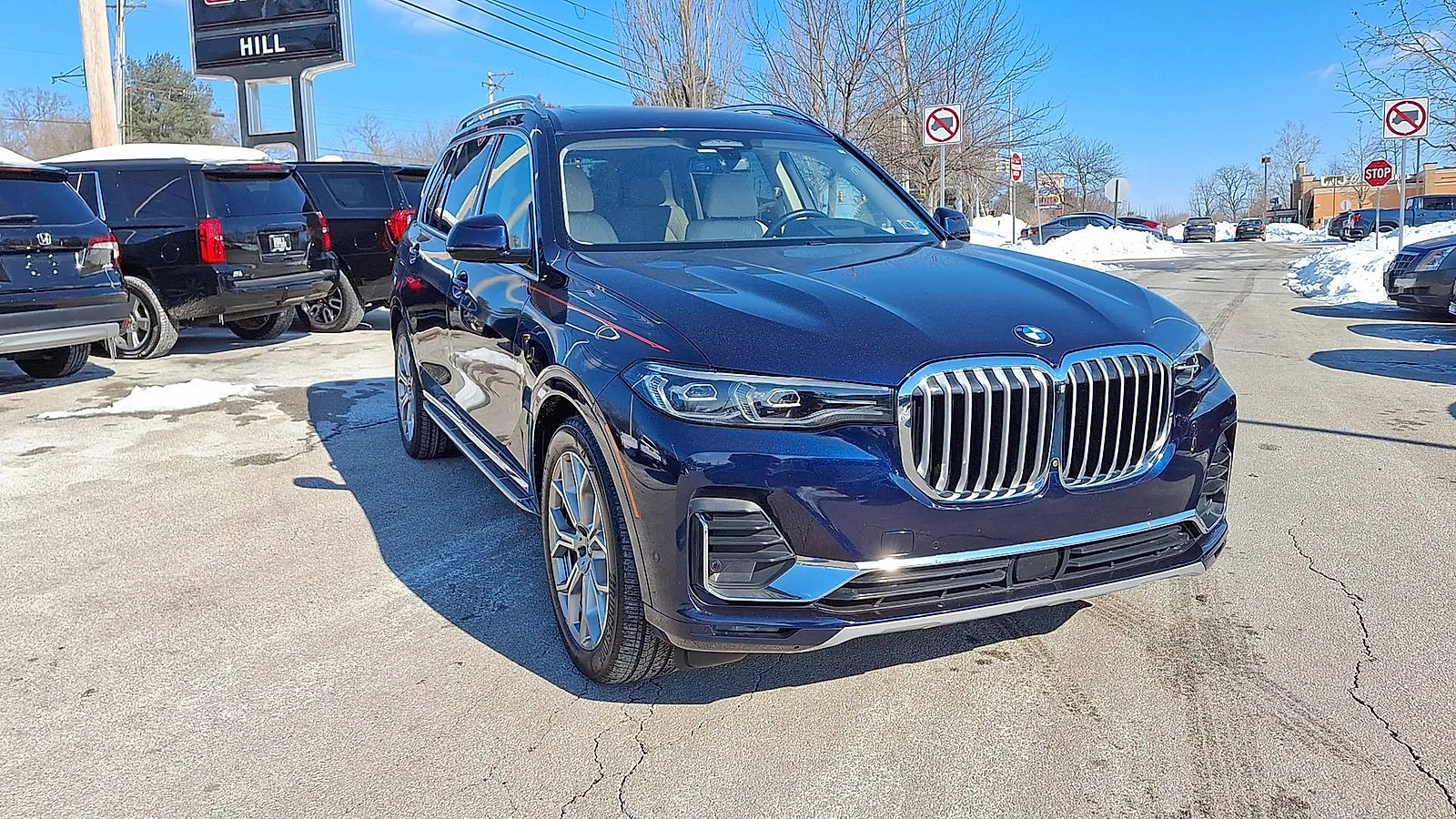 Used 2022 BMW X7 xDrive40i w/ Executive Package image 3