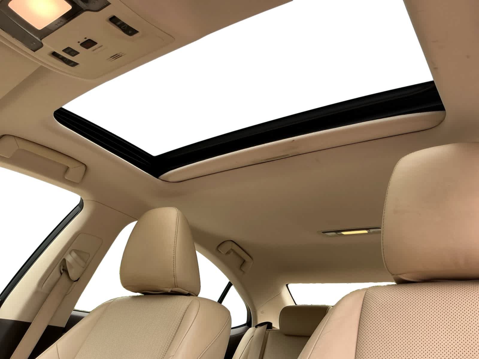 Used 2016 Lexus ES 300h w/ Luxury Package w/Wood Trim FWD image 20