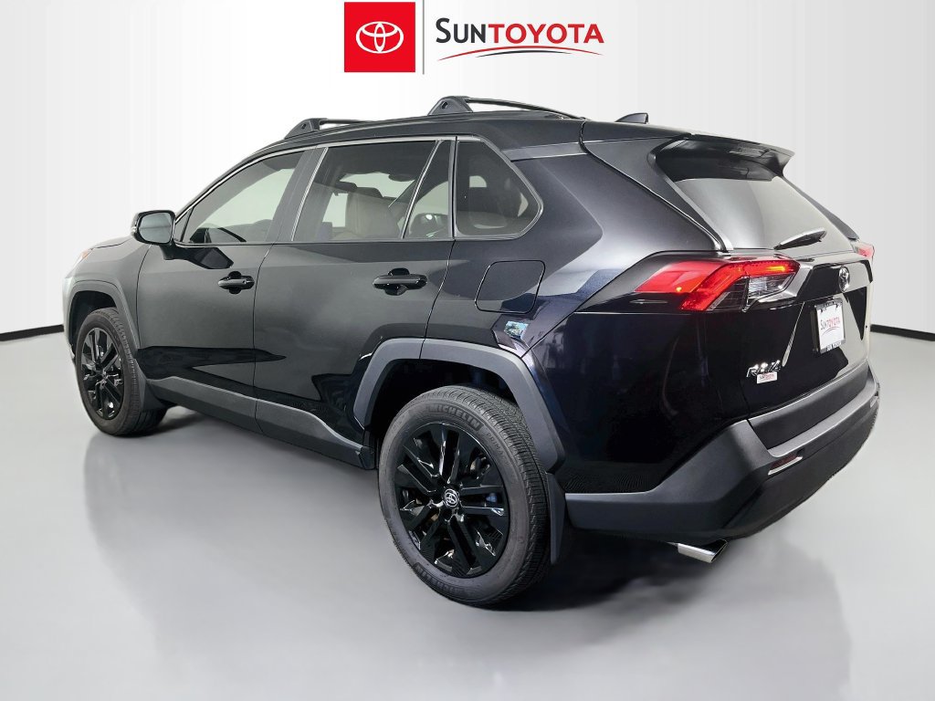 Used 2025 Toyota RAV4 XLE Premium FWD image 5