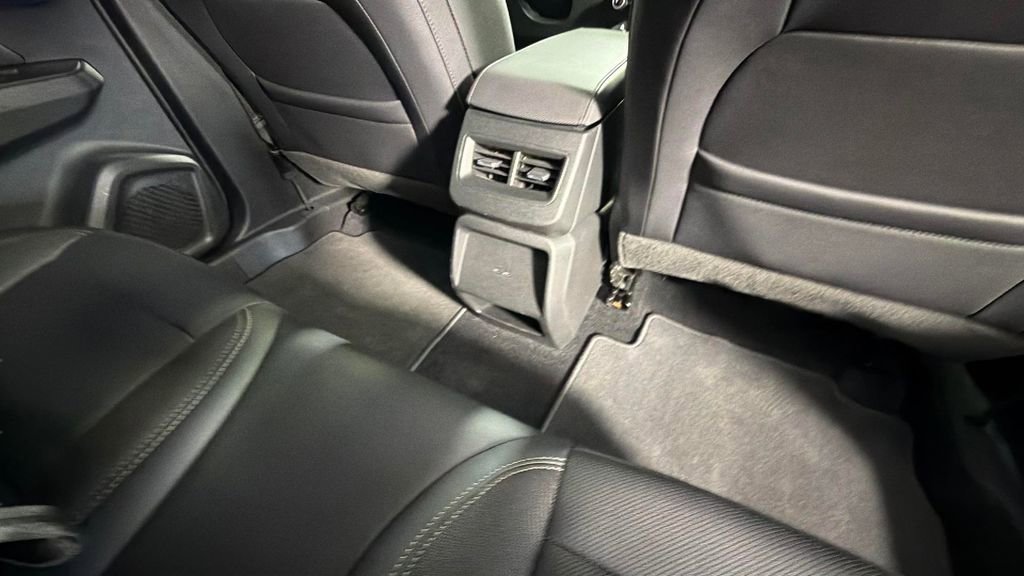 Used 2025 Chevrolet Equinox EV LT w/ Convenience Package FWD image 31