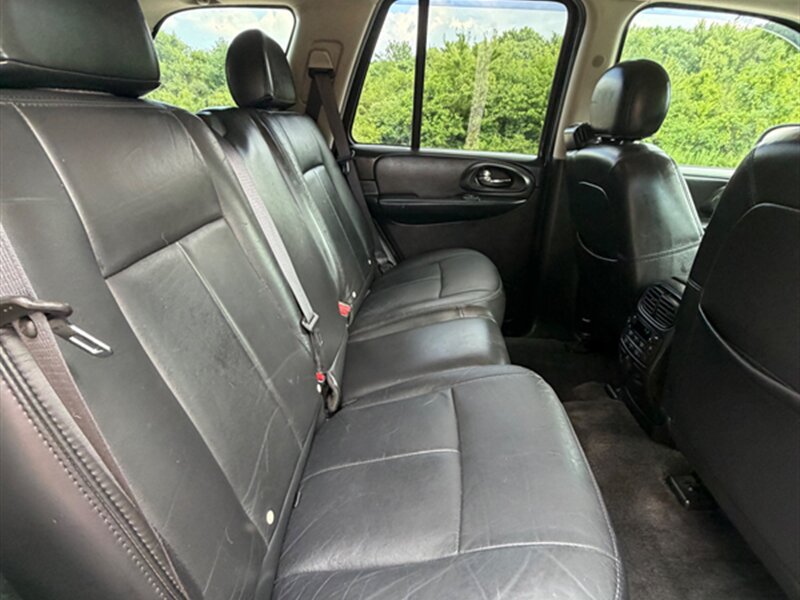 Used 2005 Chevrolet TrailBlazer LT AWD/4WD image 22