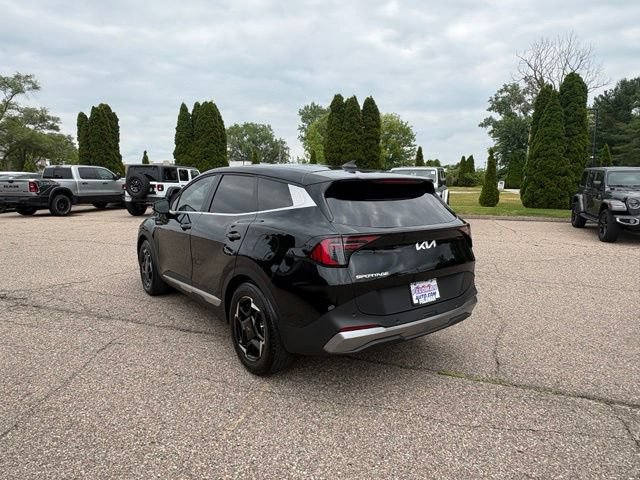 Used 2026 Kia Sportage EX FWD image 3