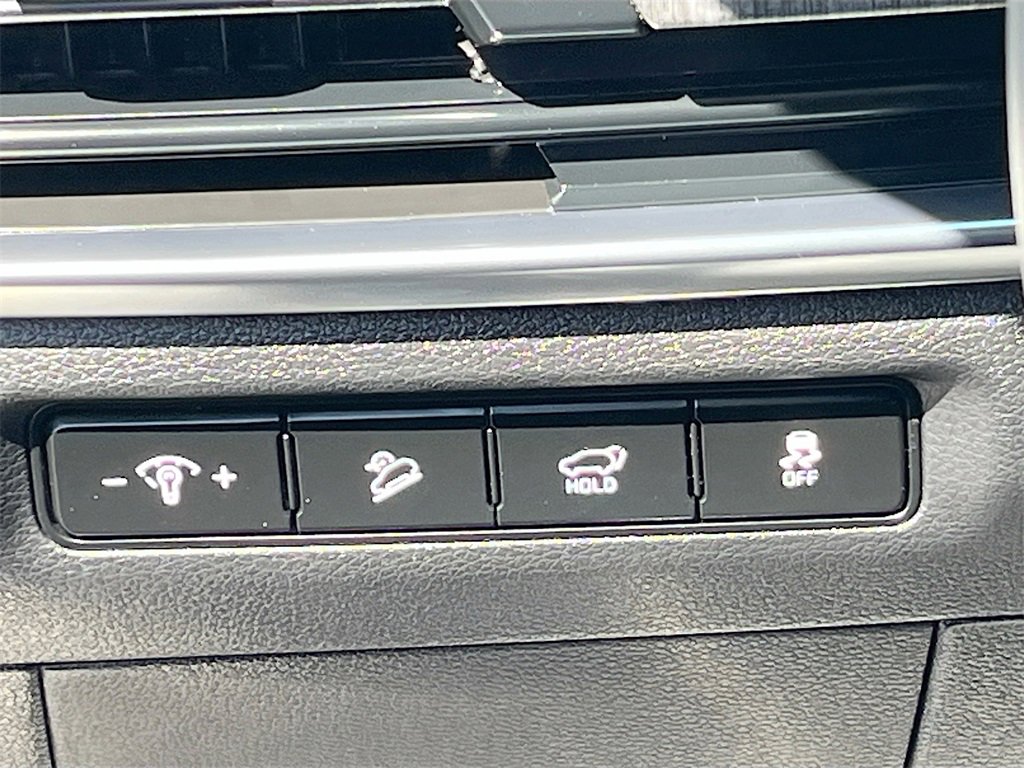 Used 2024 Kia Telluride SX w/ Towing Package image 10