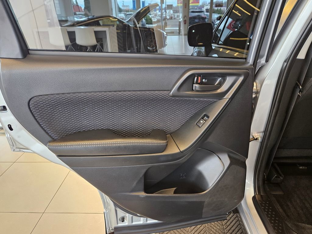 Used 2018 Subaru Forester 2.5i Premium image 24