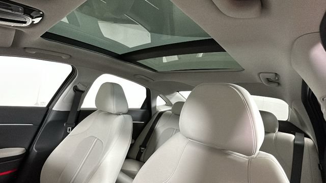 Certified 2025 Hyundai Sonata SEL FWD image 12
