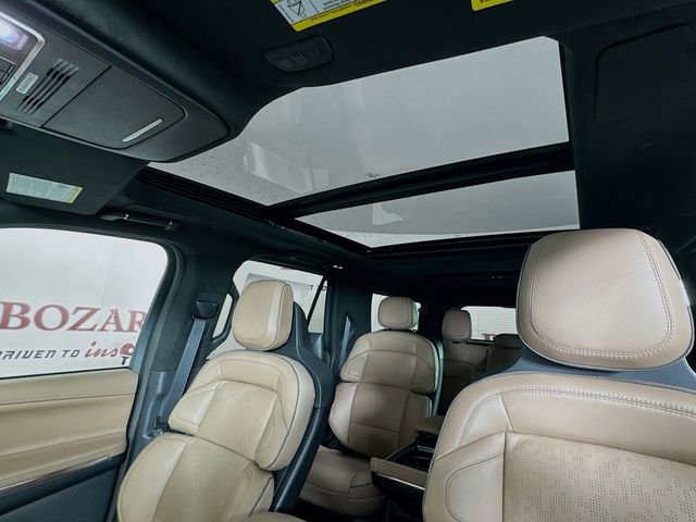 New 2025 Lincoln Navigator L Black Label AWD/4WD image 23