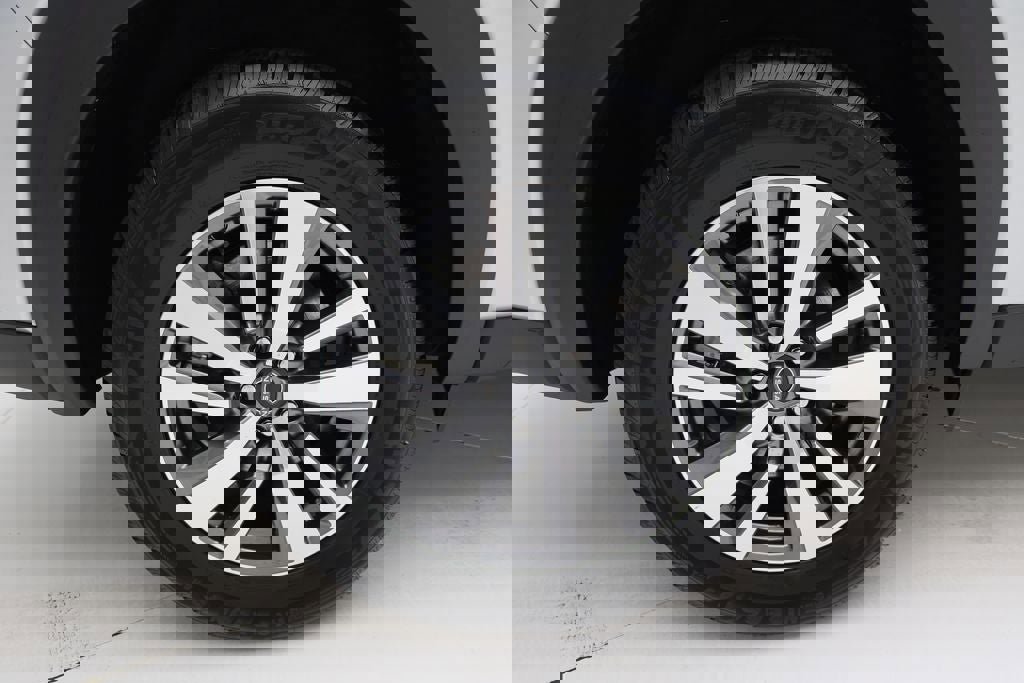 Used 2023 Nissan Pathfinder SL image 9