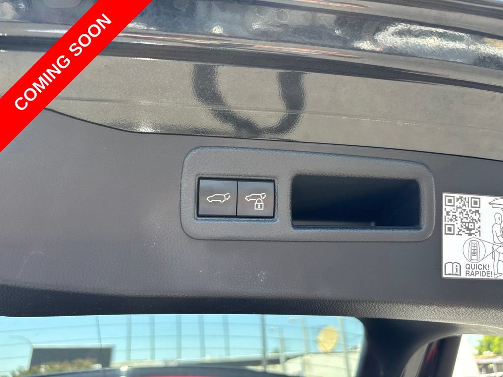 Used 2024 Toyota Venza Nightshade AWD/4WD image 12