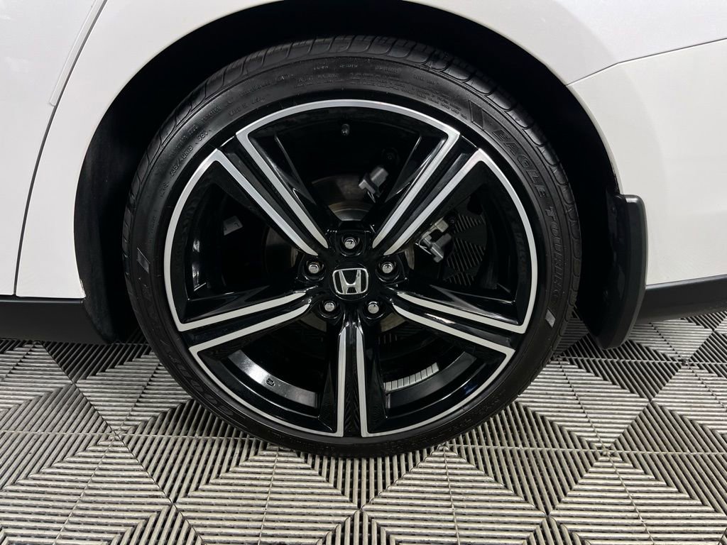 Used 2025 Honda Accord Sport image 10