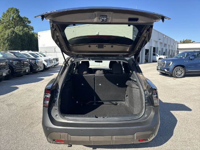 Used 2025 Nissan Kicks SV AWD/4WD image 23