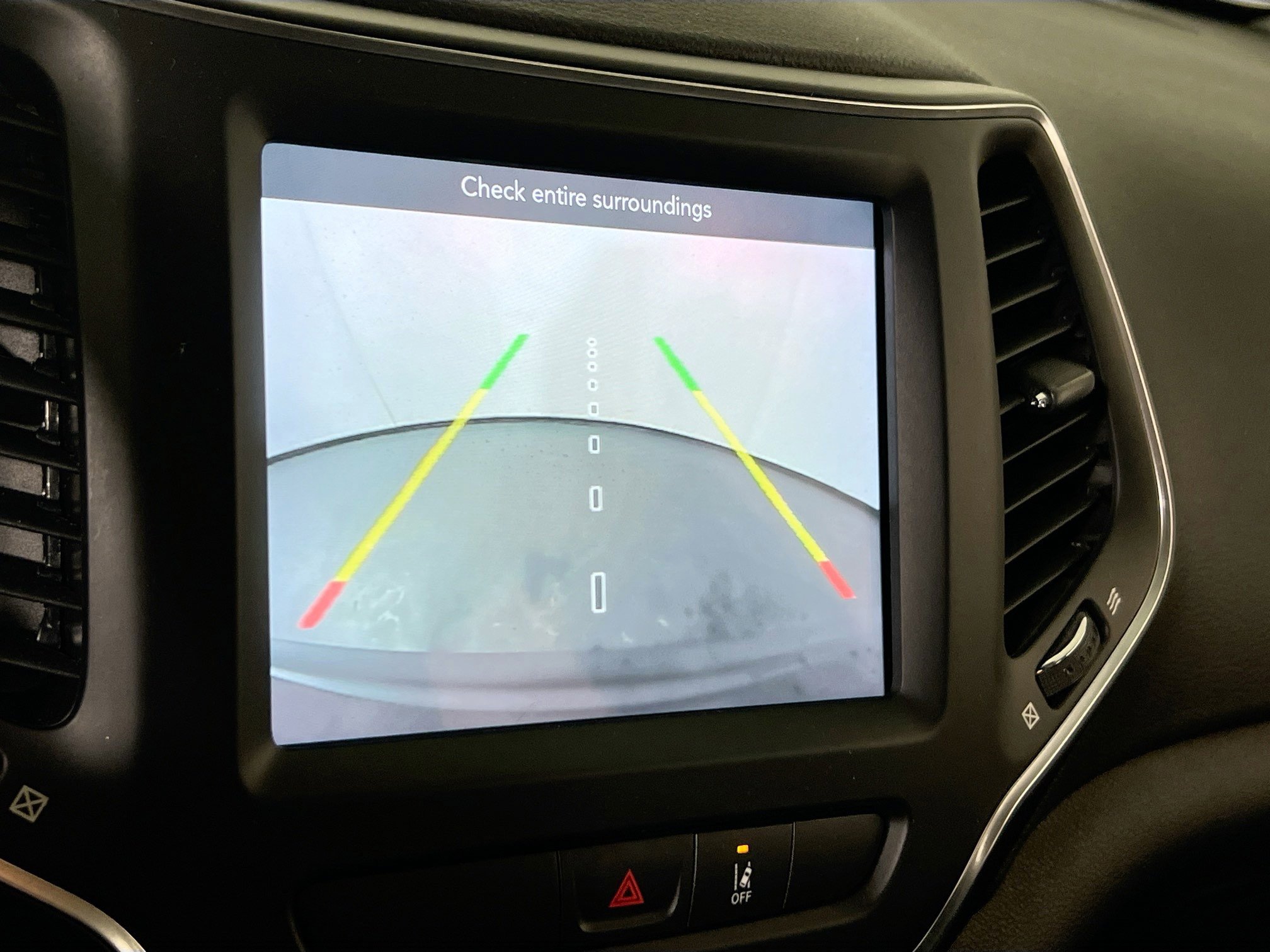 Used 2022 Jeep Cherokee Latitude Lux AWD/4WD image 13