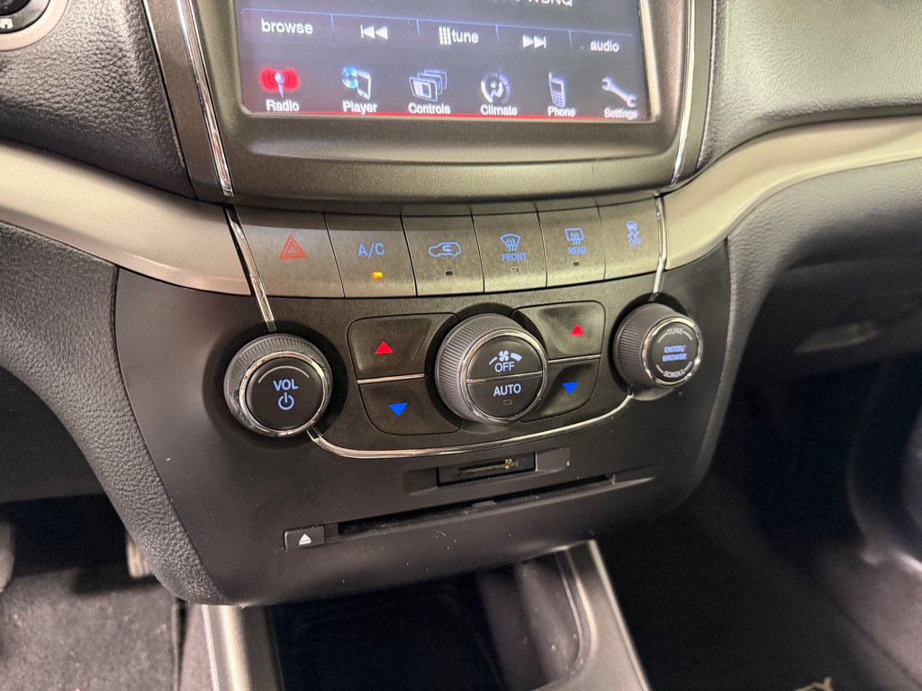 Used 2020 Dodge Journey Crossroad FWD image 16