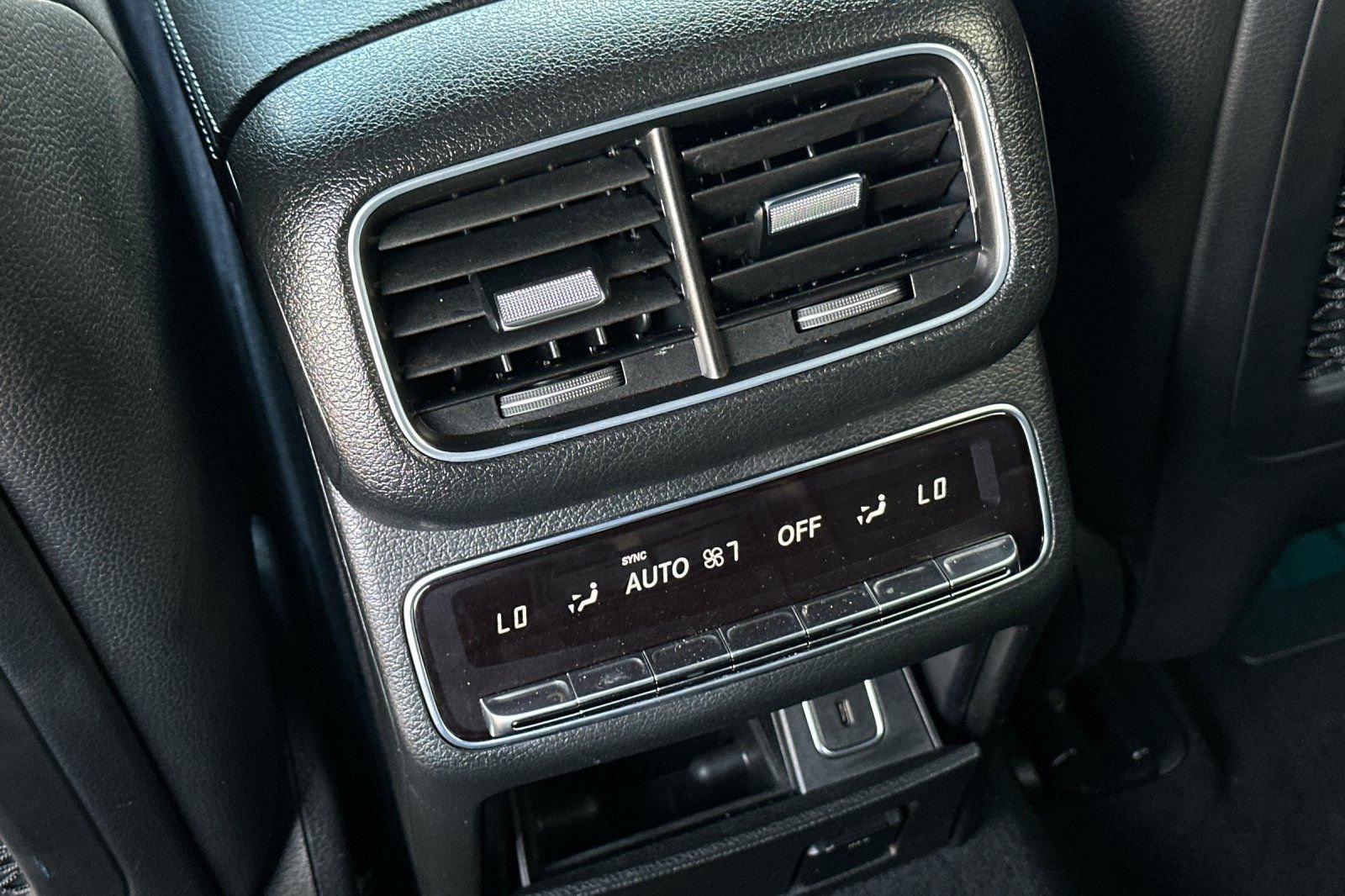 Certified 2022 Mercedes-Benz GLS 450 4MATIC image 32