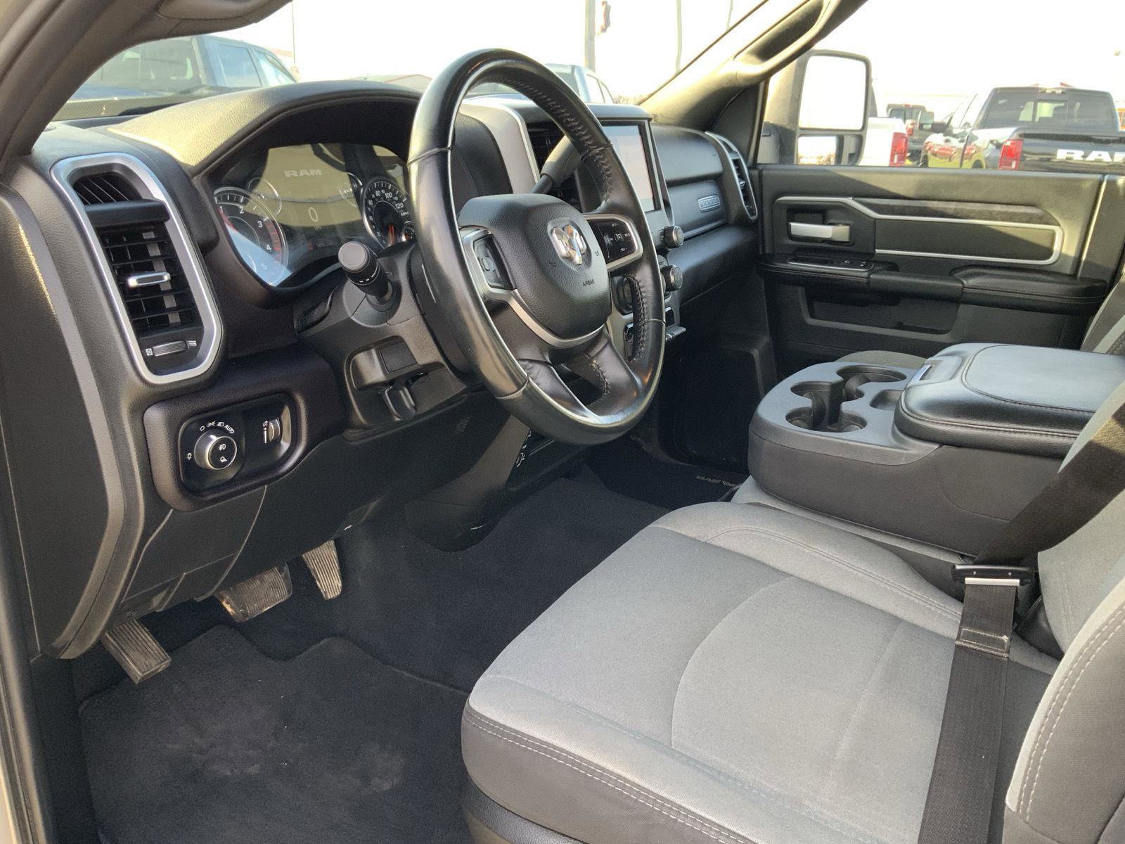 Used 2024 RAM 2500 Big Horn image 24