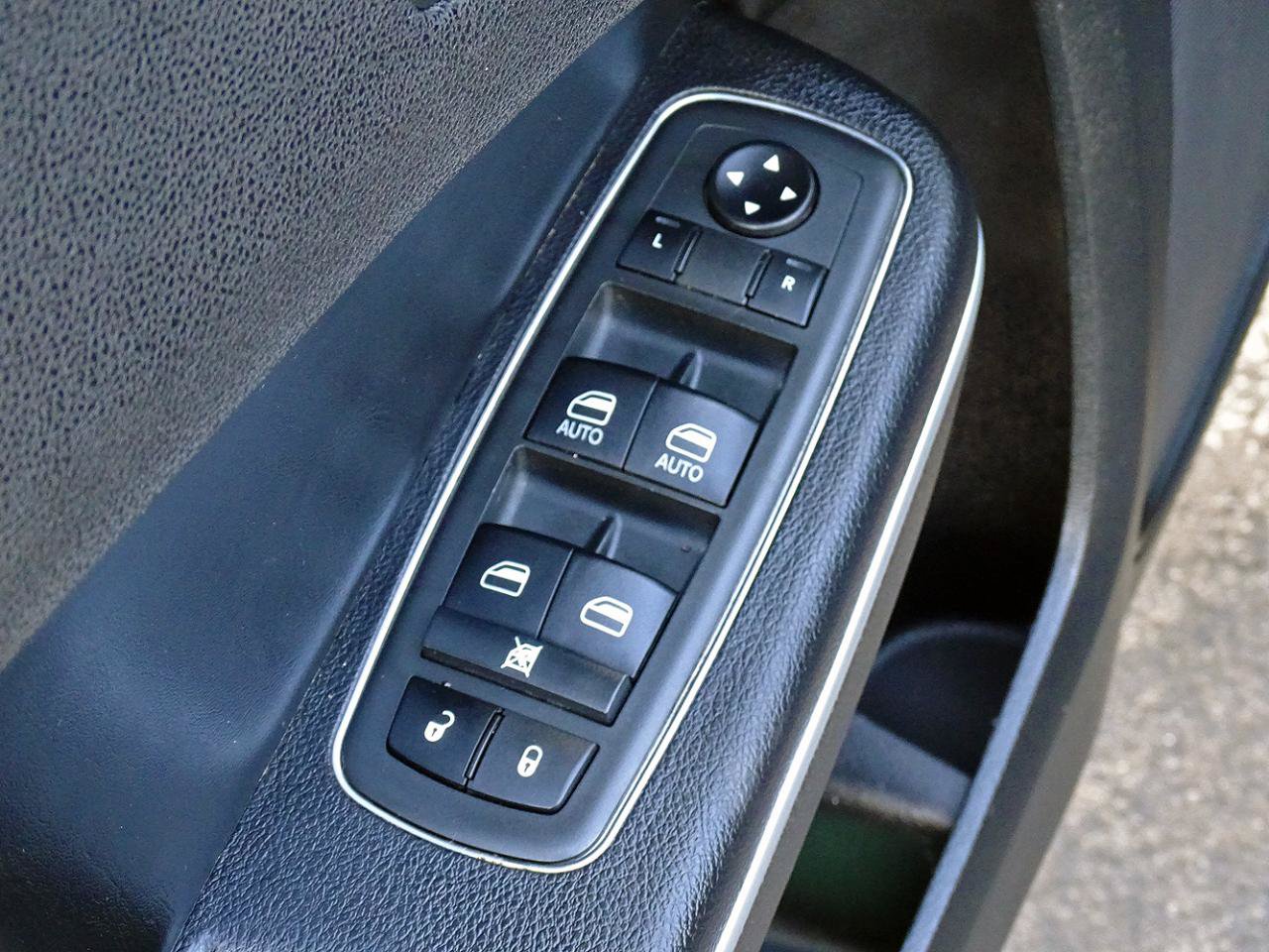 Used 2021 Dodge Charger SXT w/ Leather Interior Group RWD image 20