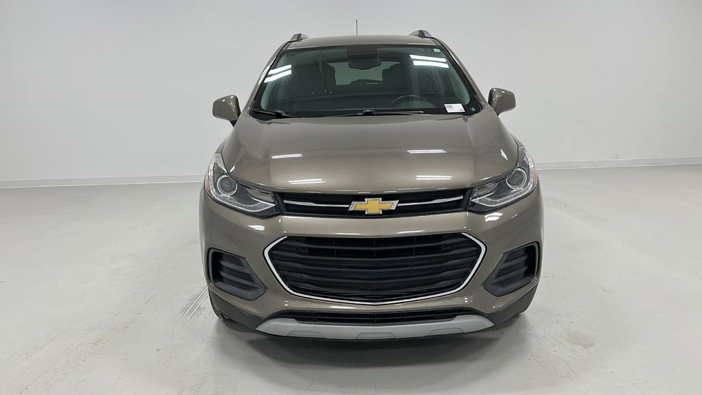 Used 2022 Chevrolet Trax LT w/ Premium Seat Package image 8