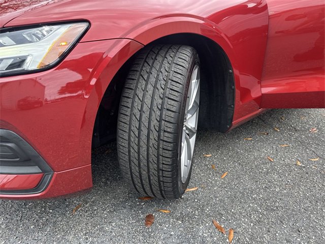 Used 2020 Volvo S60 T5 Momentum image 32