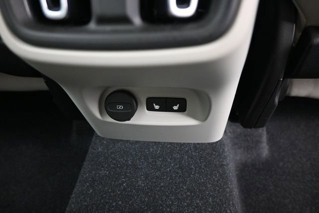 Used 2023 Volvo XC40 B5 Ultimate w/ Climate Package AWD/4WD image 34