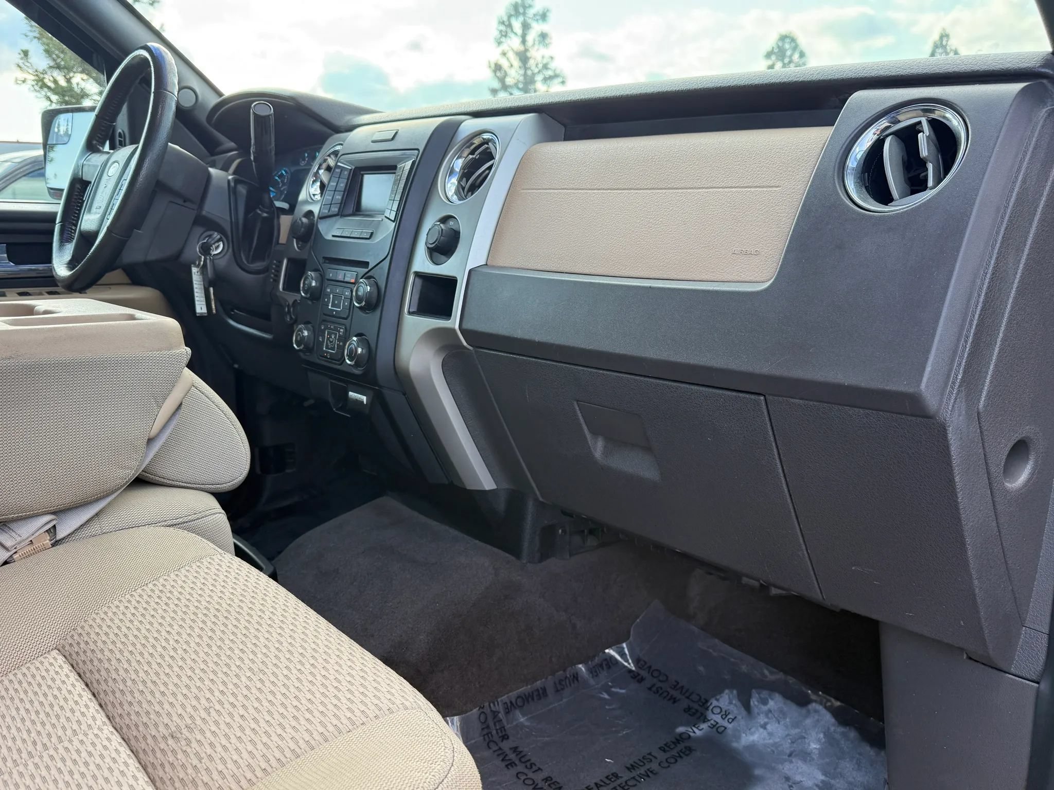 Used 2013 Ford F150 XLT w/ Mid Equipment Group AWD/4WD image 19