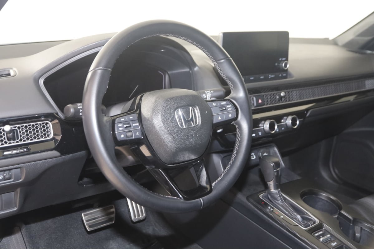 Used 2023 Honda Civic Sport image 6