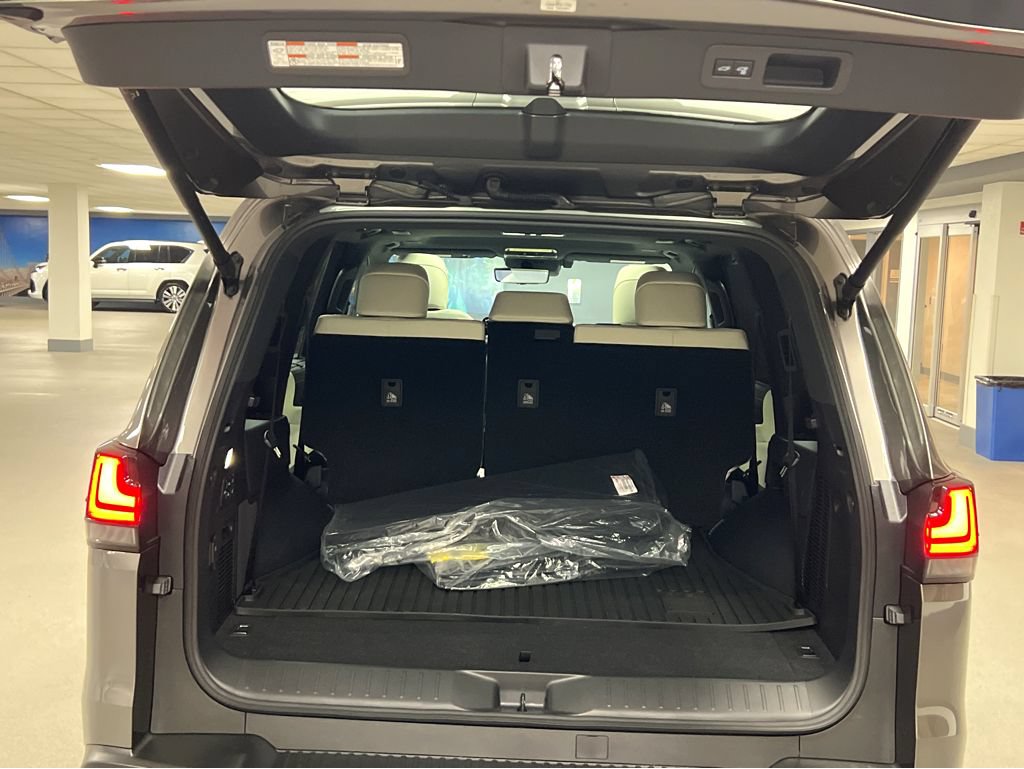 New 2026 Lexus LX 600 4WD w/ Accessory Package (2T) image 29