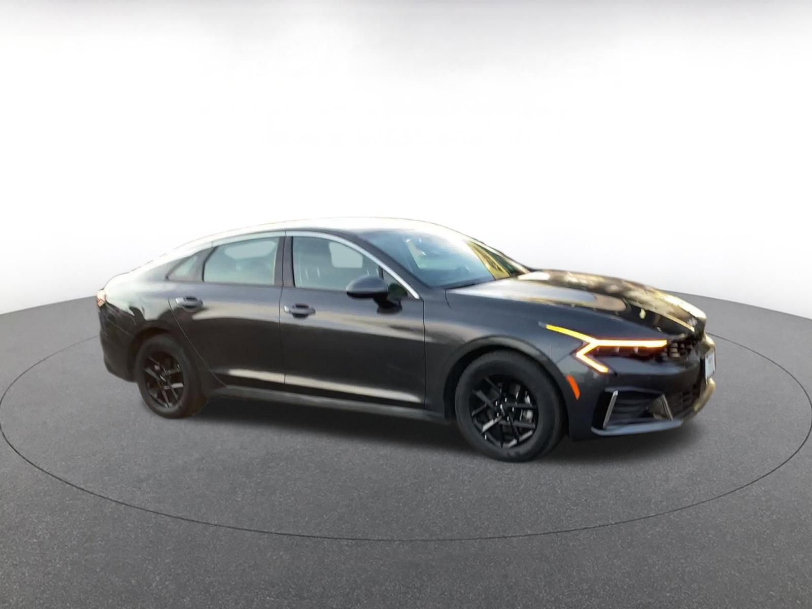 Used 2025 Kia K5 LXS image 2