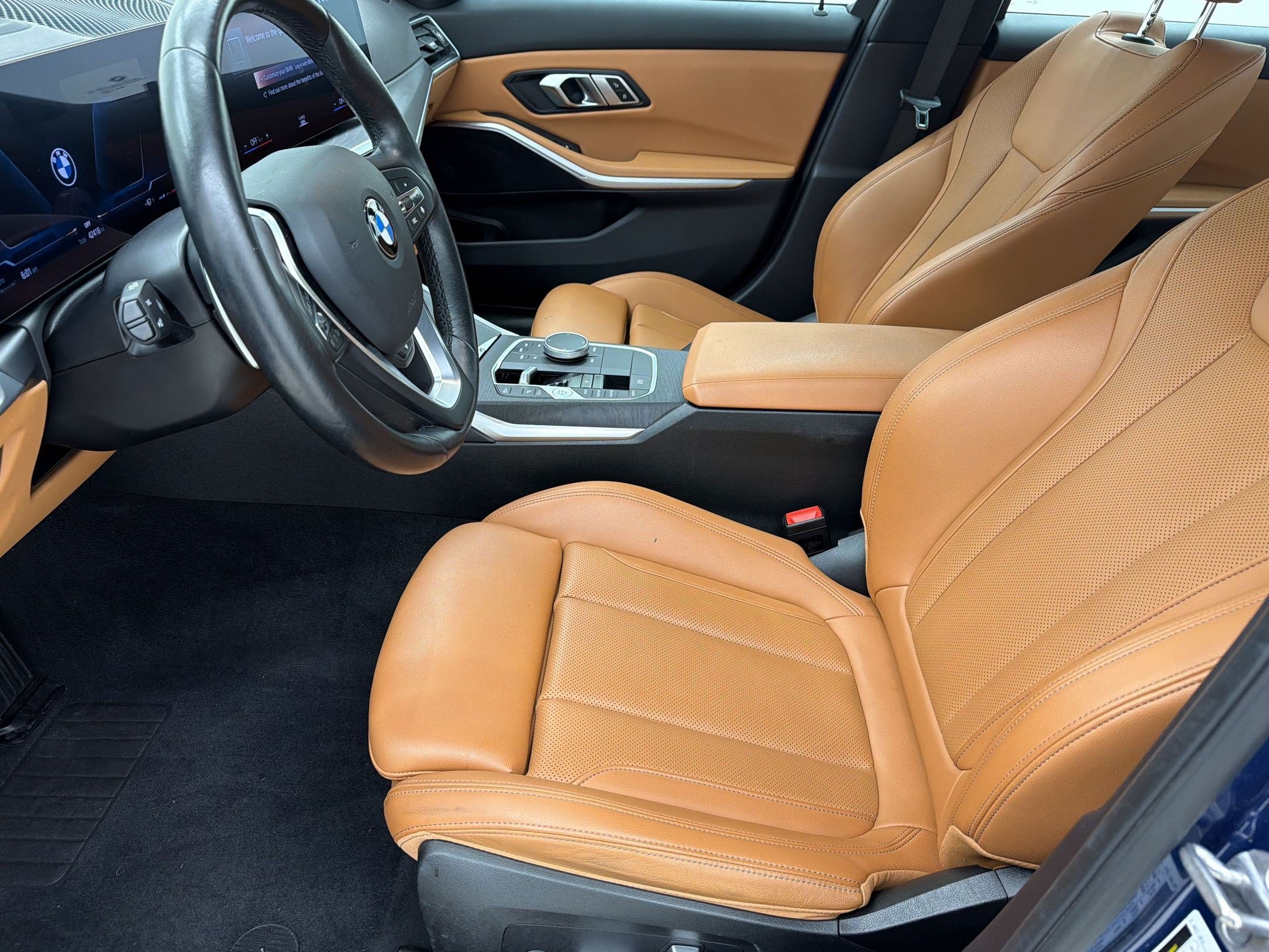 Used 2023 BMW 330i Sedan w/ Premium Package RWD image 5