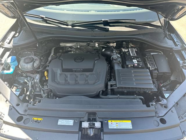 Used 2023 Volkswagen Tiguan SEL R-Line AWD/4WD image 28