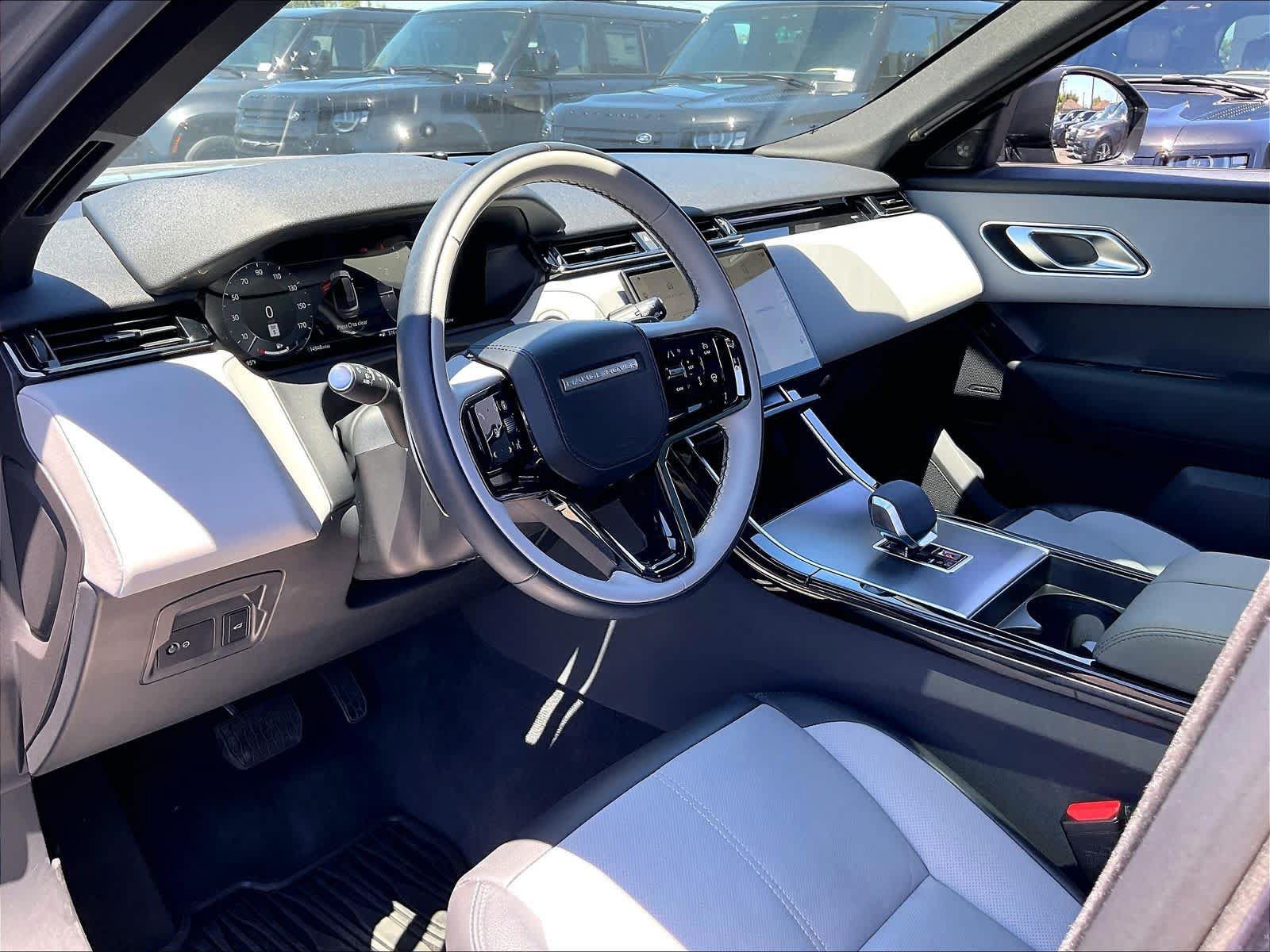 Used 2026 Land Rover Range Rover Velar S AWD/4WD image 19