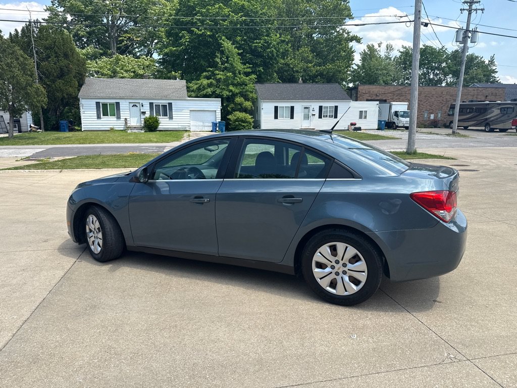 Used 2012 Chevrolet Cruze LS w/ Connectivity Package FWD image 5