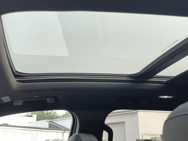 New 2026 GMC Acadia Denali w/ Super Cruise Package image 19