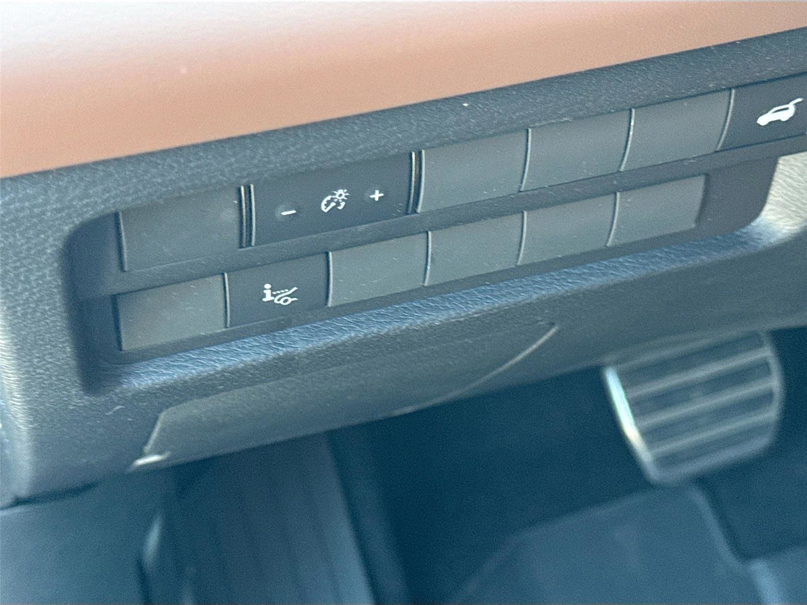 New 2025 Mitsubishi Outlander SEL image 10