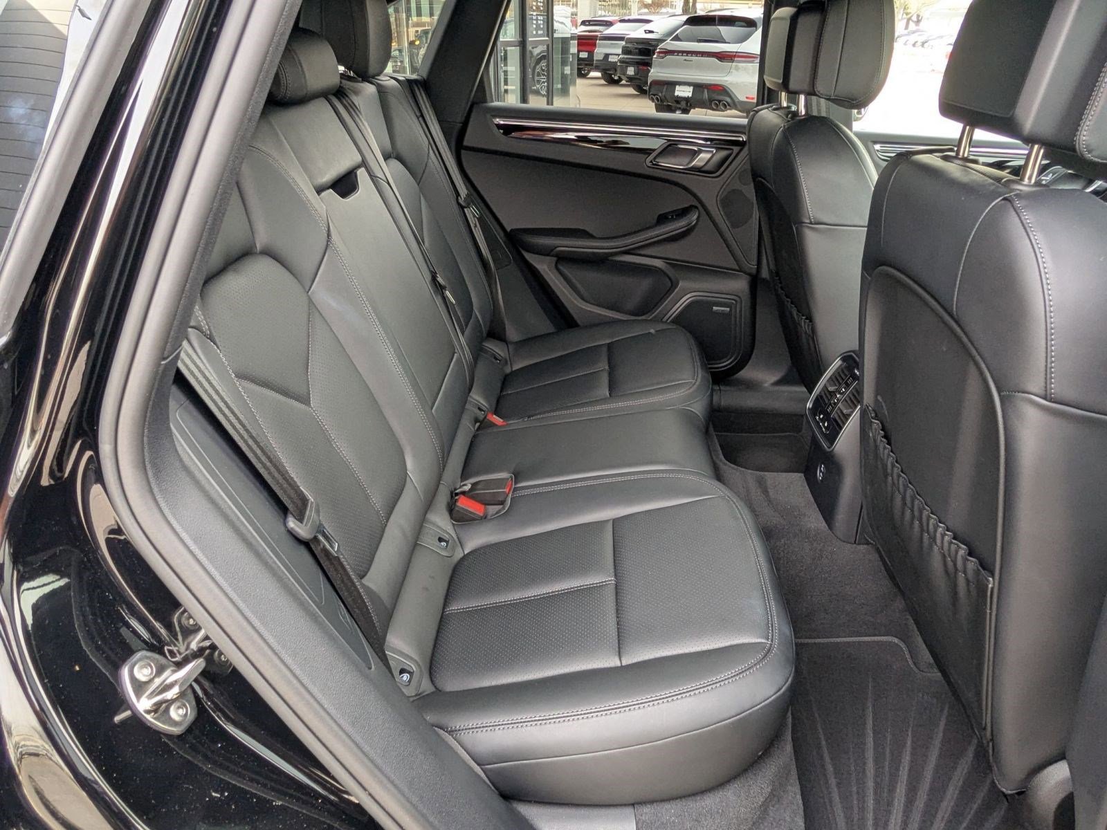 Certified 2025 Porsche Macan image 23