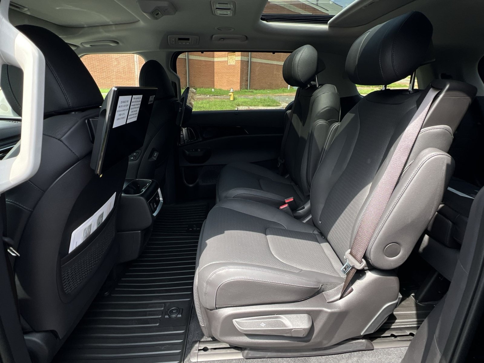 New 2027 Kia Carnival SX Prestige FWD image 31