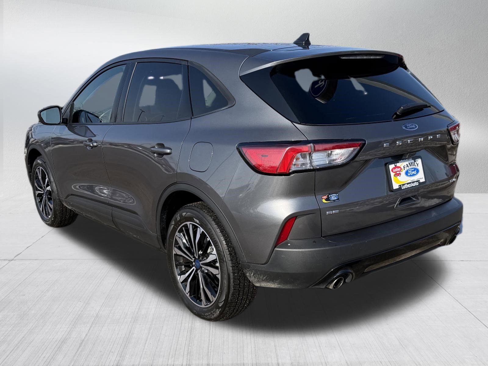 Certified 2022 Ford Escape SE w/ SE Sport Appearance Package image 5