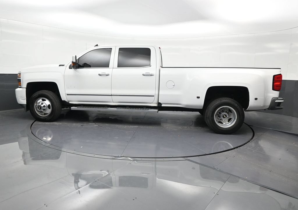 Used 2019 Chevrolet Silverado 3500 High Country w/ Duramax Plus Package AWD/4WD image 2