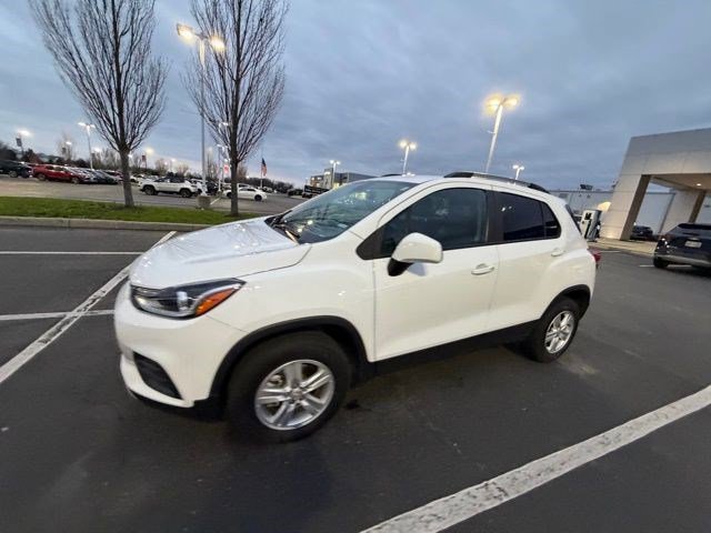 Used 2022 Chevrolet Trax LT w/ LT Convenience Package image 21